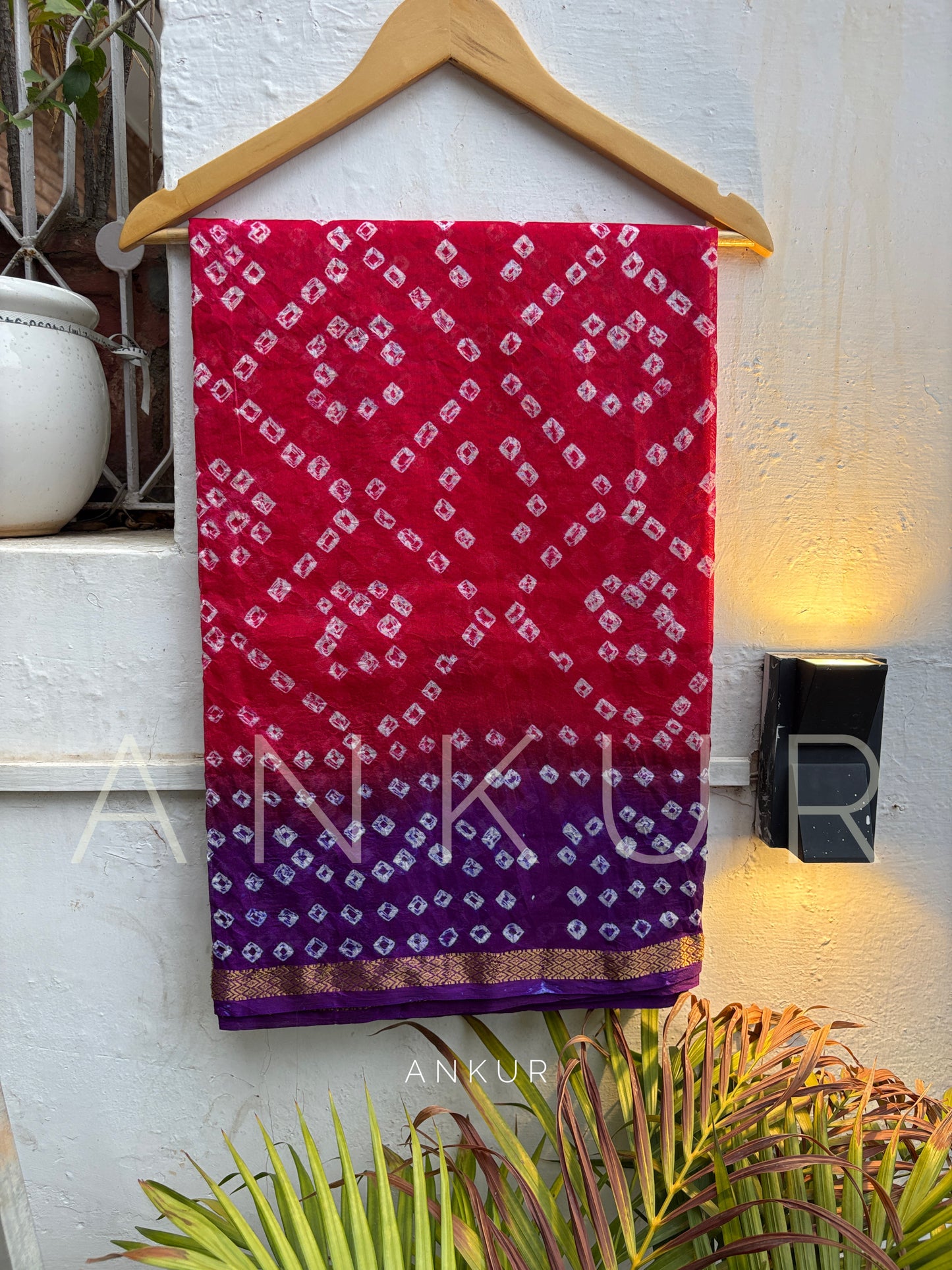 Shaded Red Silk Bandhani