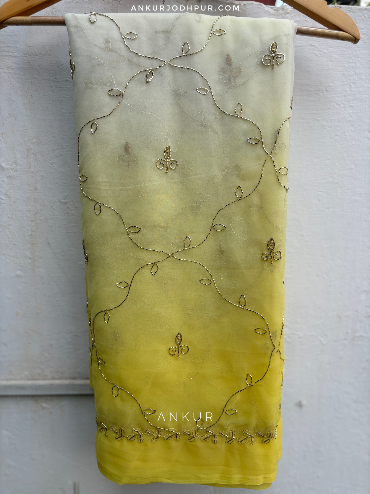 Sunheri Lemon cut dana Suhani