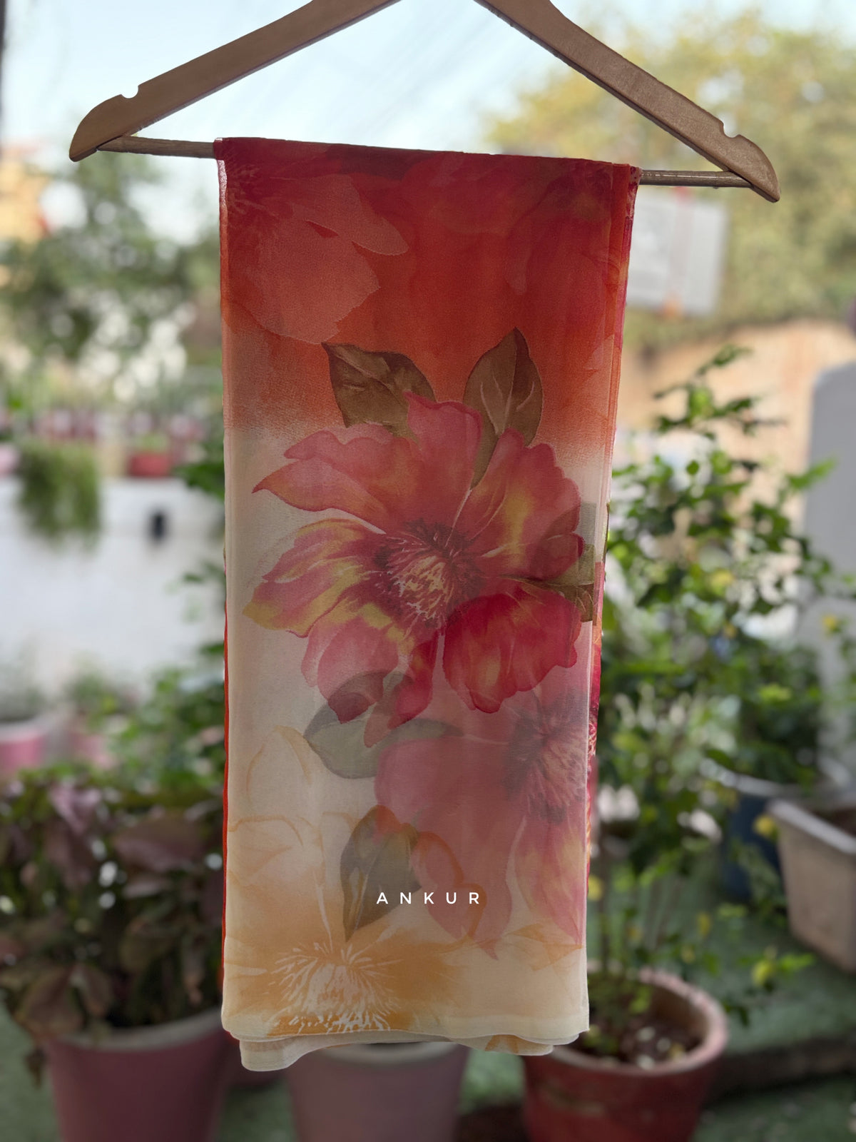 White to OrangishRed Flower Print