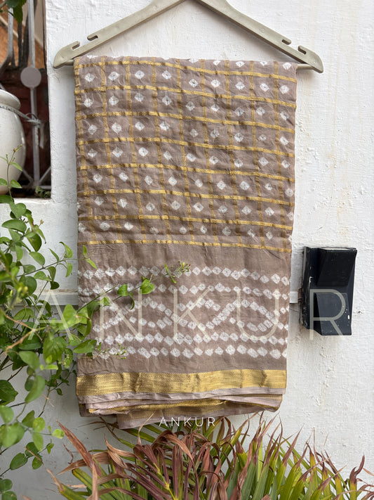 Greyish Silver Silk Bandhani