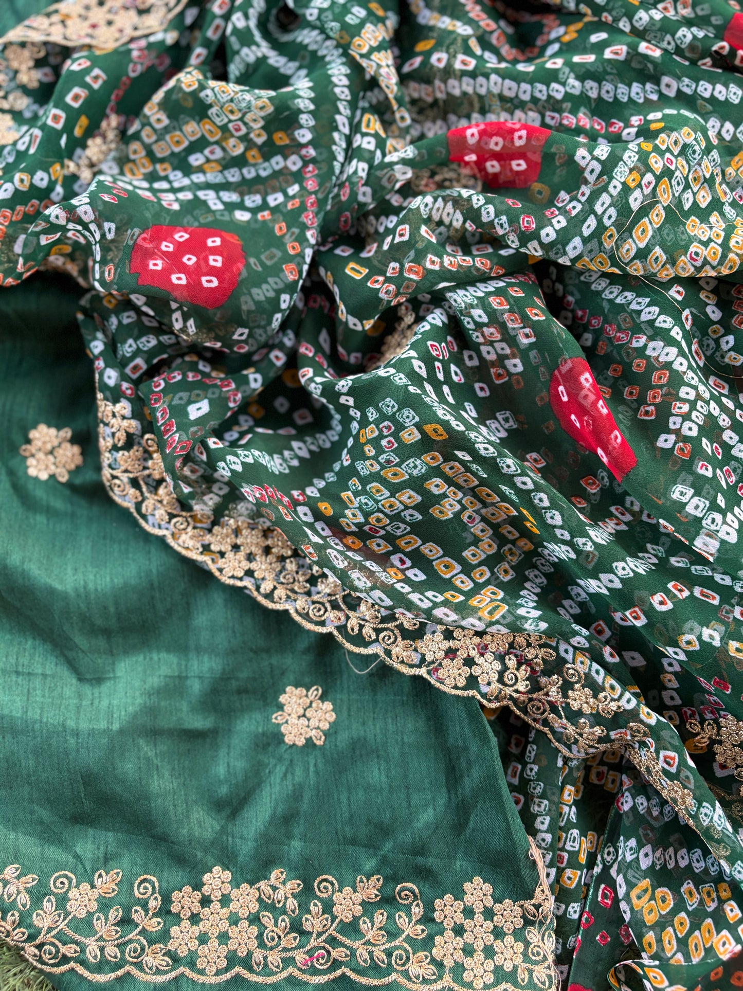 Dark Green bhandani with Cut work Zari Border