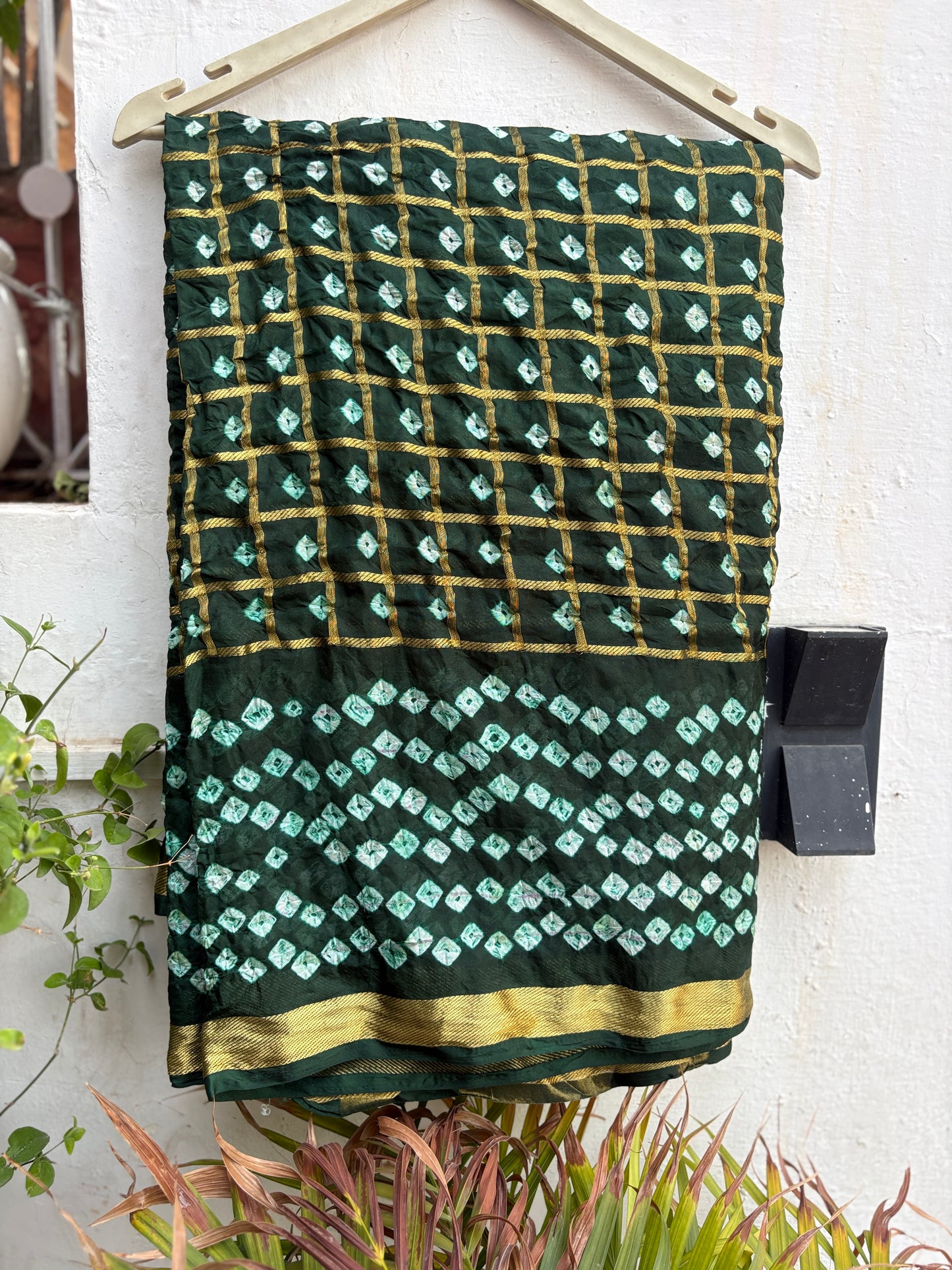 Moongiya Green Silk Bandhani