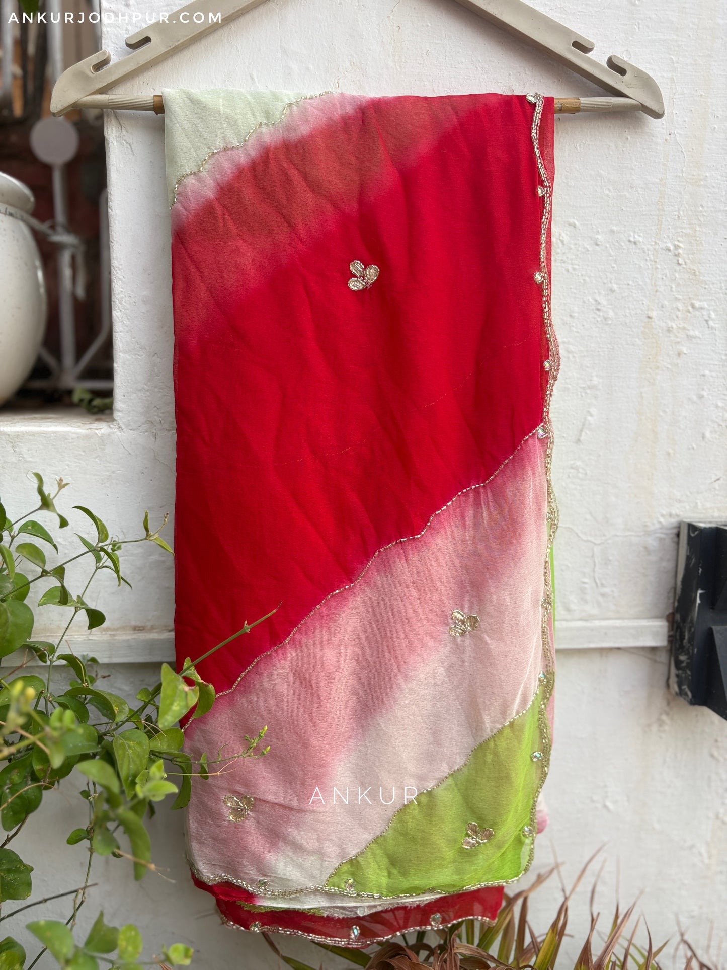 Red Green Shade Queenly Lehriya Nagina