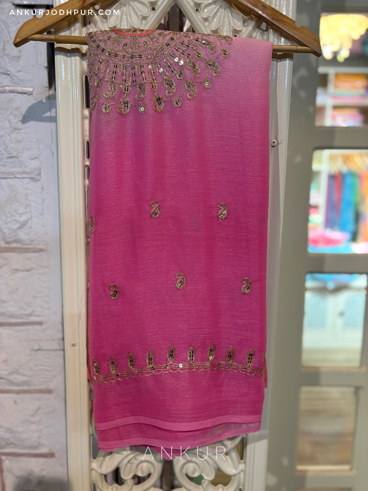Gulabi Shaded Yamini Limited Edition ( with blouse )